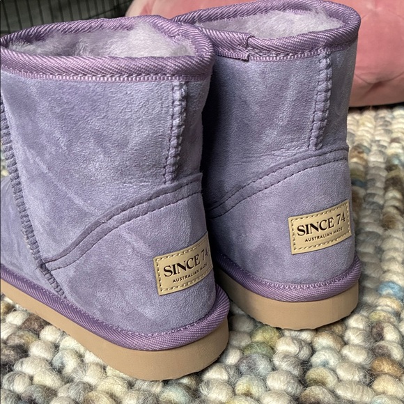 Uggs since 1974- made in Australia - Picture 1 of 7